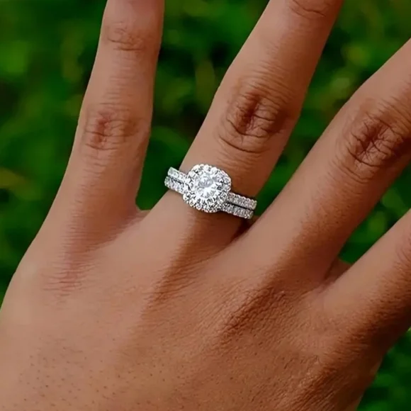 2 Pc Cubic Zirconia Alloy Ring Set - Picture 4 of 4